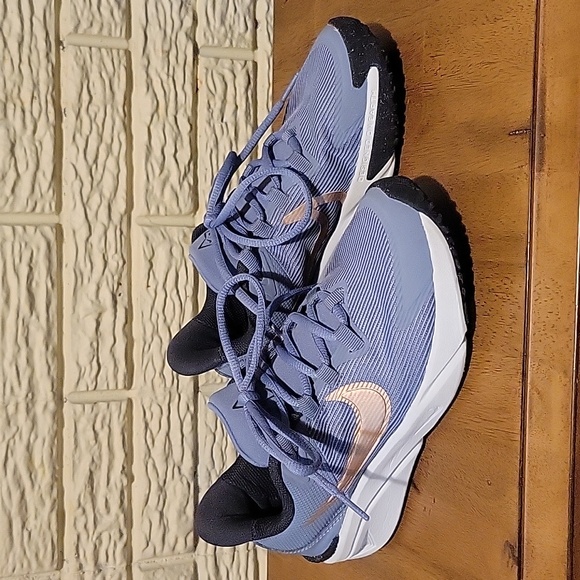 Girls Nike Star 4 Runner Sneakers - Picture 2 of 12